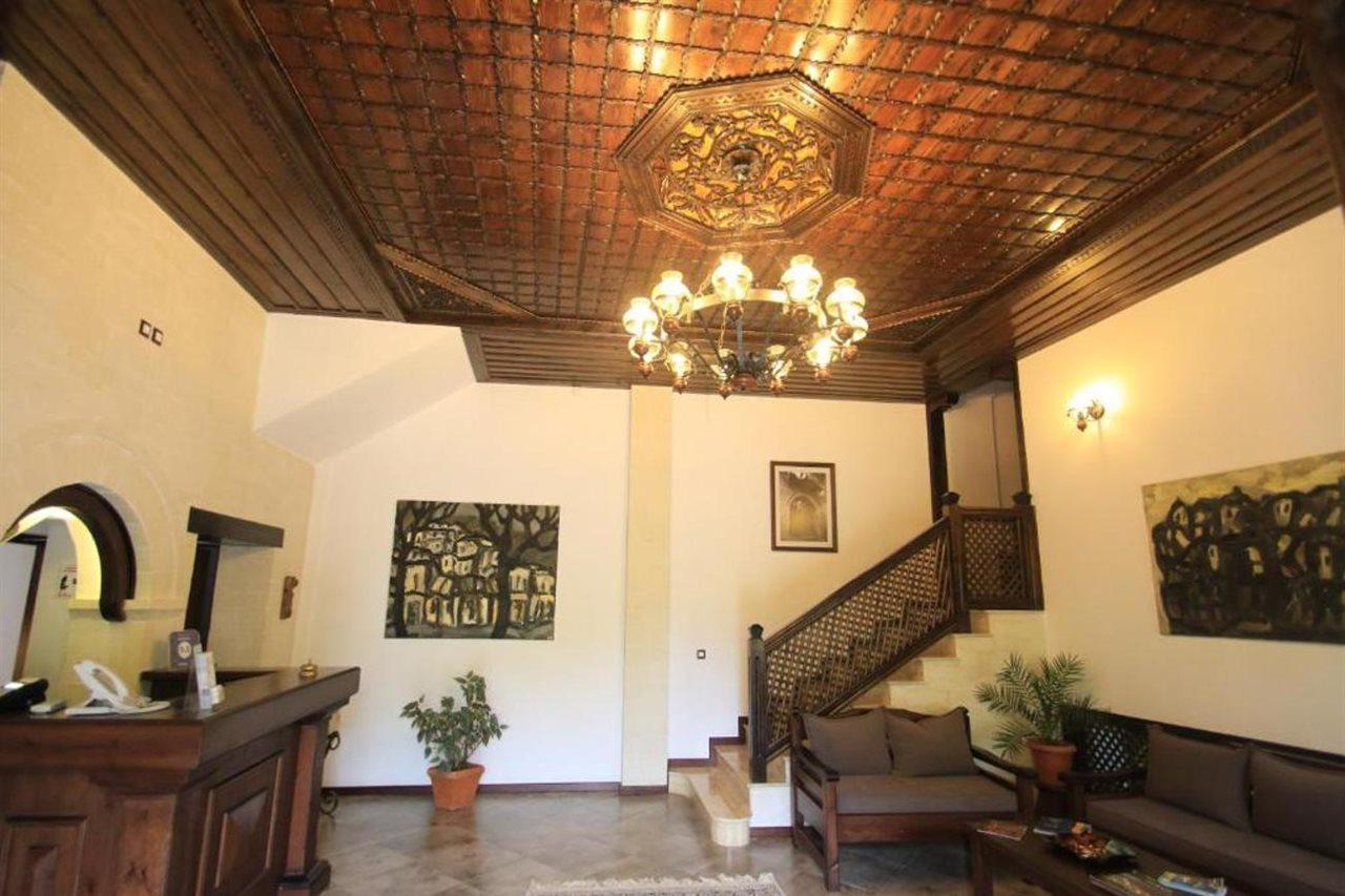 Boutique Hotel Muzaka Берат Екстер'єр фото