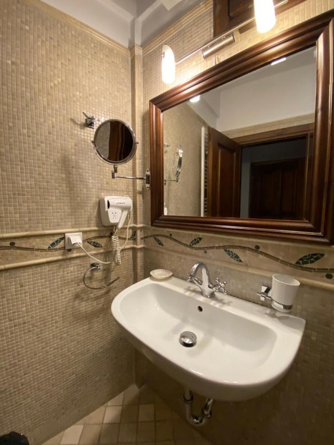 Boutique Hotel Muzaka Берат Екстер'єр фото