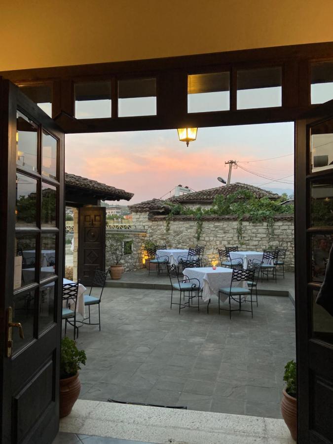 Boutique Hotel Muzaka Берат Екстер'єр фото