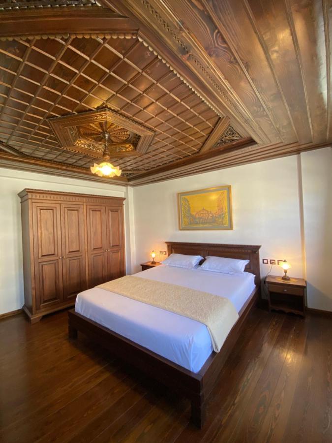 Boutique Hotel Muzaka Берат Екстер'єр фото