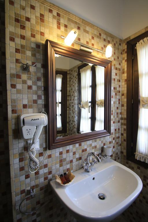 Boutique Hotel Muzaka Берат Екстер'єр фото