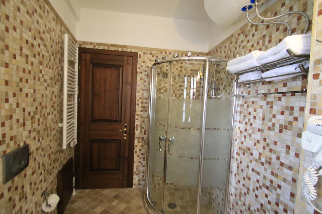 Boutique Hotel Muzaka Берат Екстер'єр фото