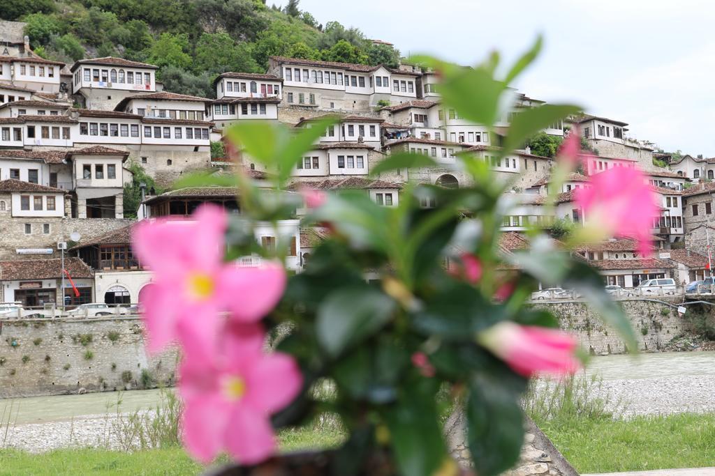 Boutique Hotel Muzaka Берат Екстер'єр фото