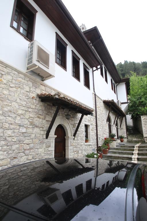 Boutique Hotel Muzaka Берат Екстер'єр фото